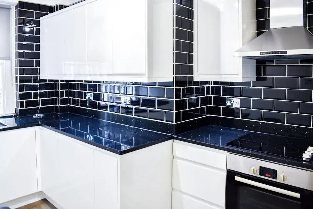 Centrally Located Budget Apartment, 3mins to Tube