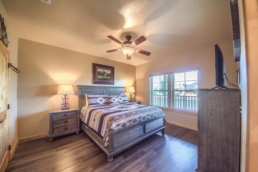 Old Mills Resort Om A6a8 6 Bedroom Condo by RedAwning