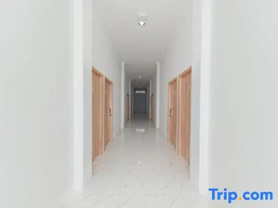 Urbanview Hotel La De Grizz Syariah Sampit by RedDoorz