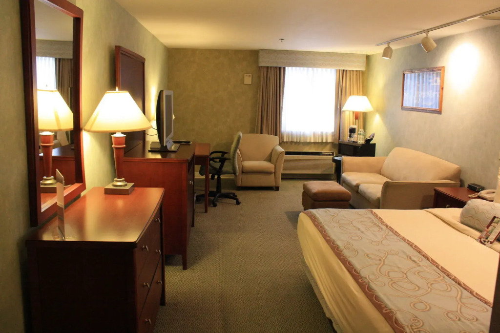 Senator Inn & Spa
