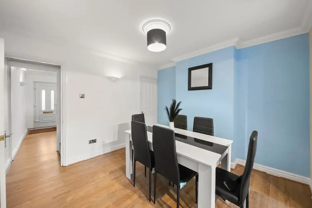 Contractor 3-bed Long-stay Discounts & Parking