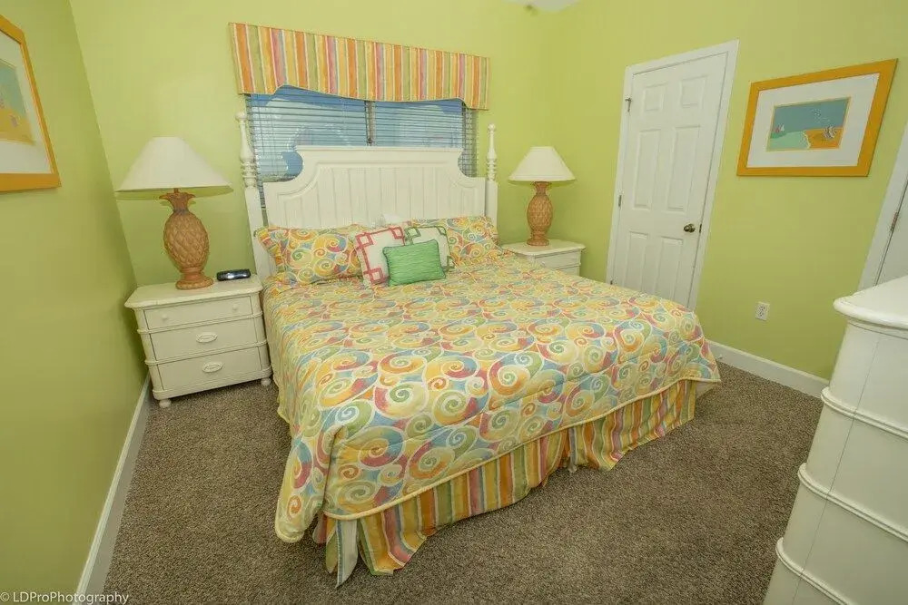 Oceania 607 3 Bedroom Condo by RedAwning