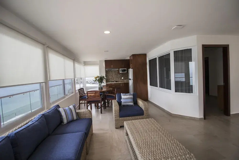The Paramar Beachfront Boutique Hotel With Breakfast Included - Downtown Malecon