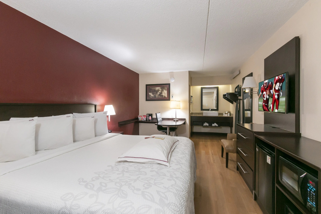 Red Roof Inn PLUS+ Atlanta - Buckhead
