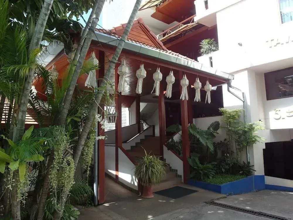 Tawan Court