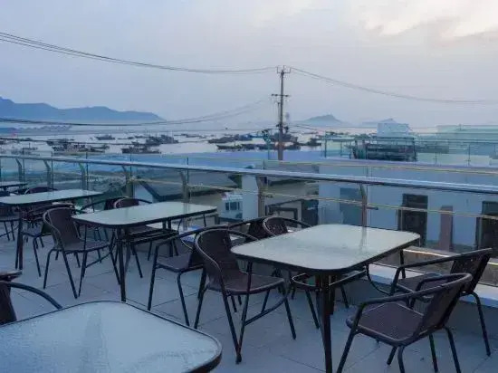 Rush Year Homestay (Lian Dao Shop)