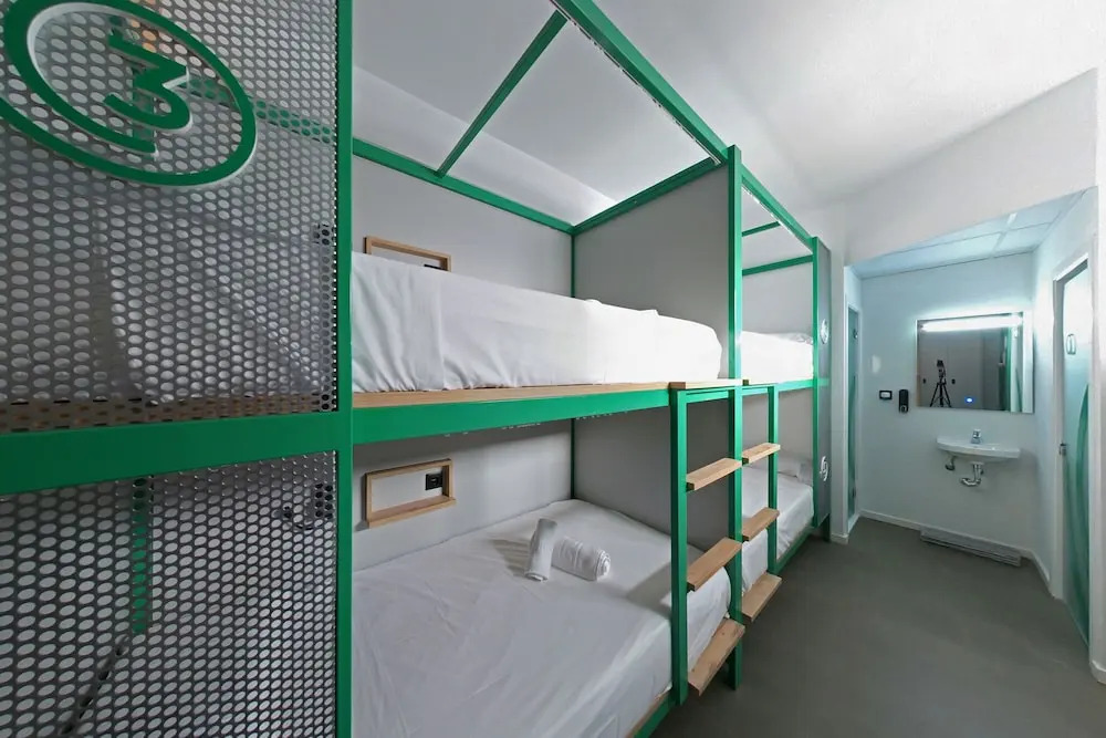 Konk Hostel