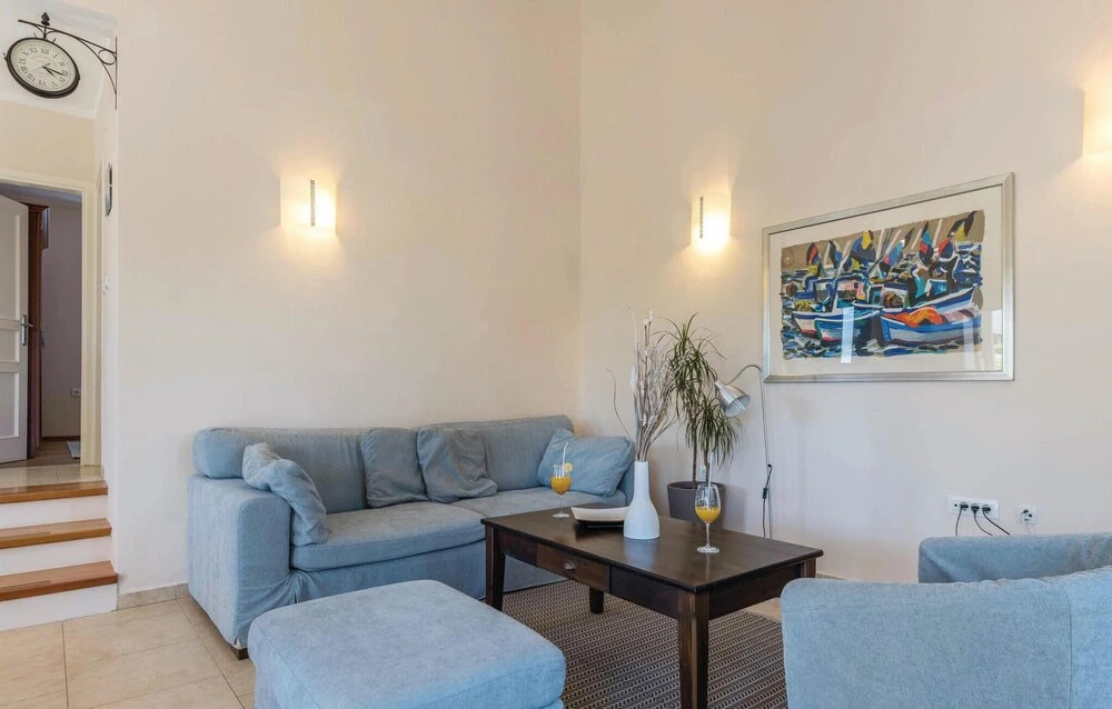 Nice Home in Liznjan With Wifi and 4 Bedrooms