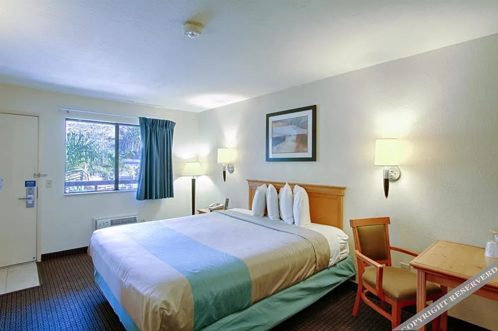 Motel 6 San Diego Mission Valley East