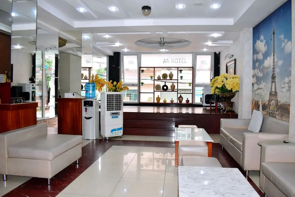Angel Hotel