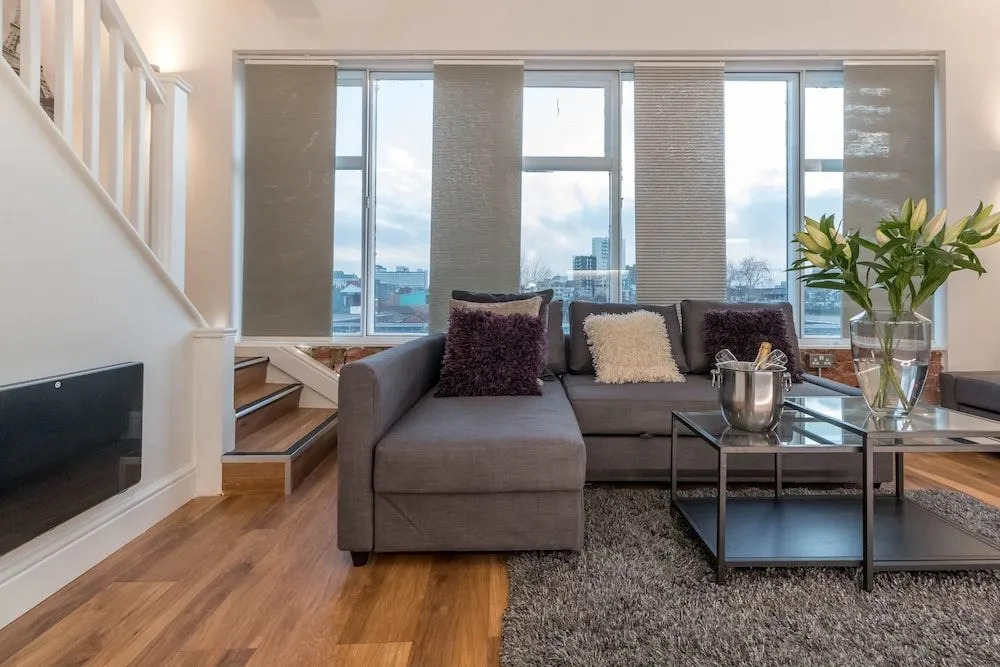 Swan Street Penthouse