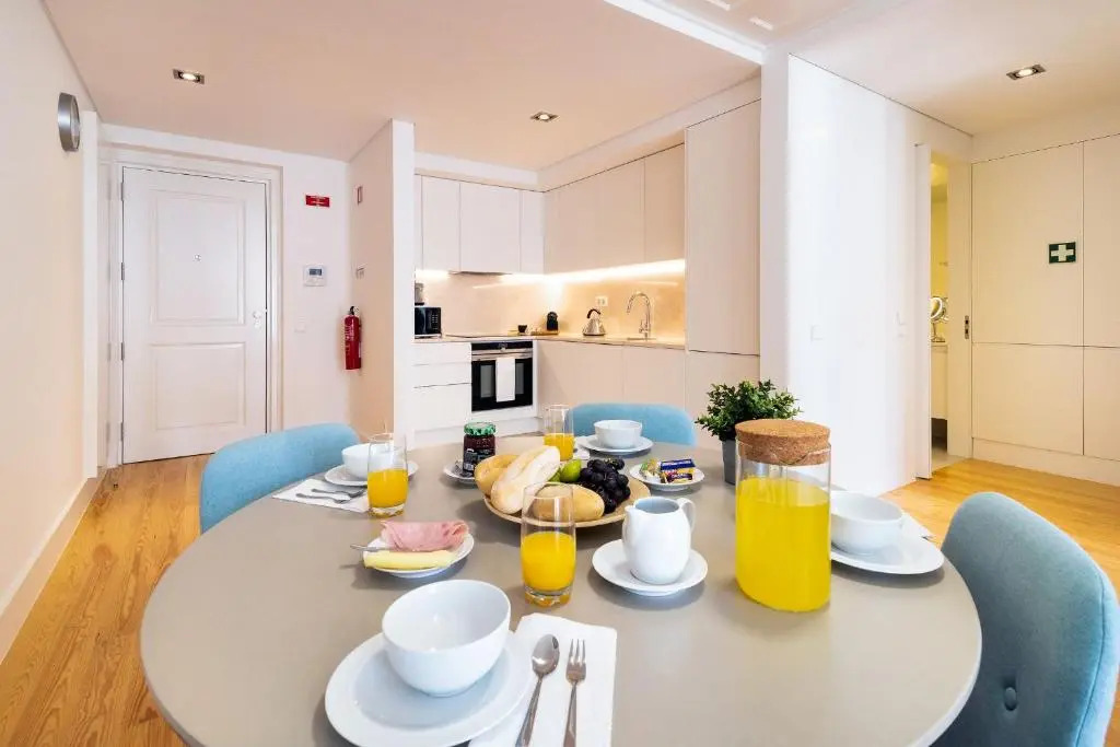 Amazing 1BDR Apartment in Chiado by LovelyStay
