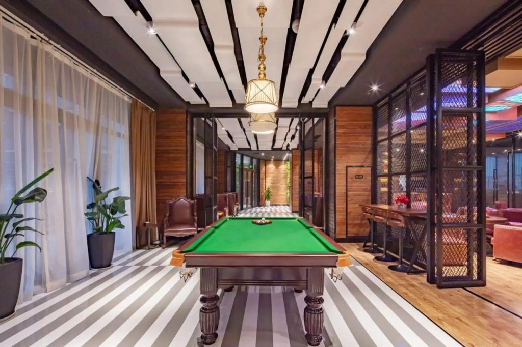 Andy Hotel