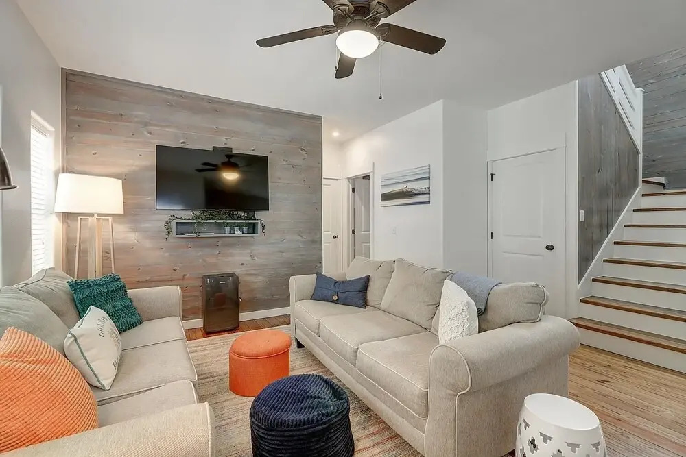 519wac 3 Bedroom Home by Redawning