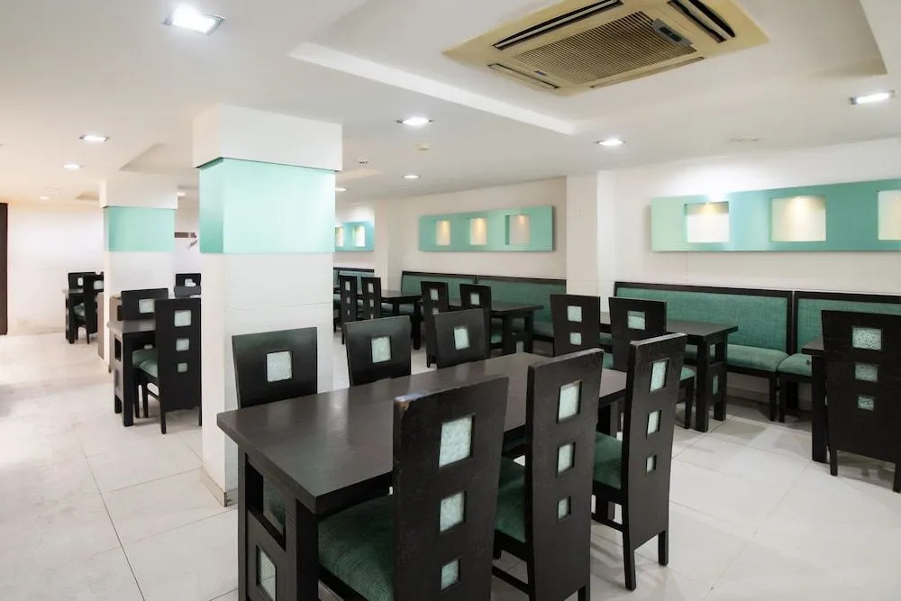 OYO Flagship 42706 Hotel Jal Sagar