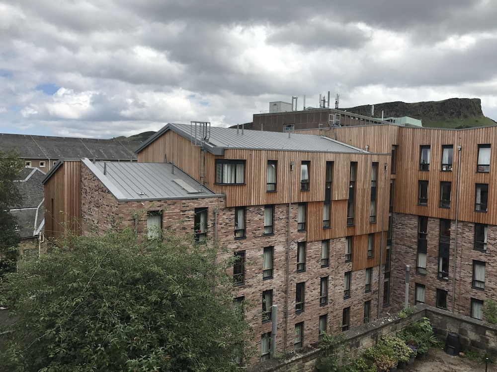 Chessels Court Apartment