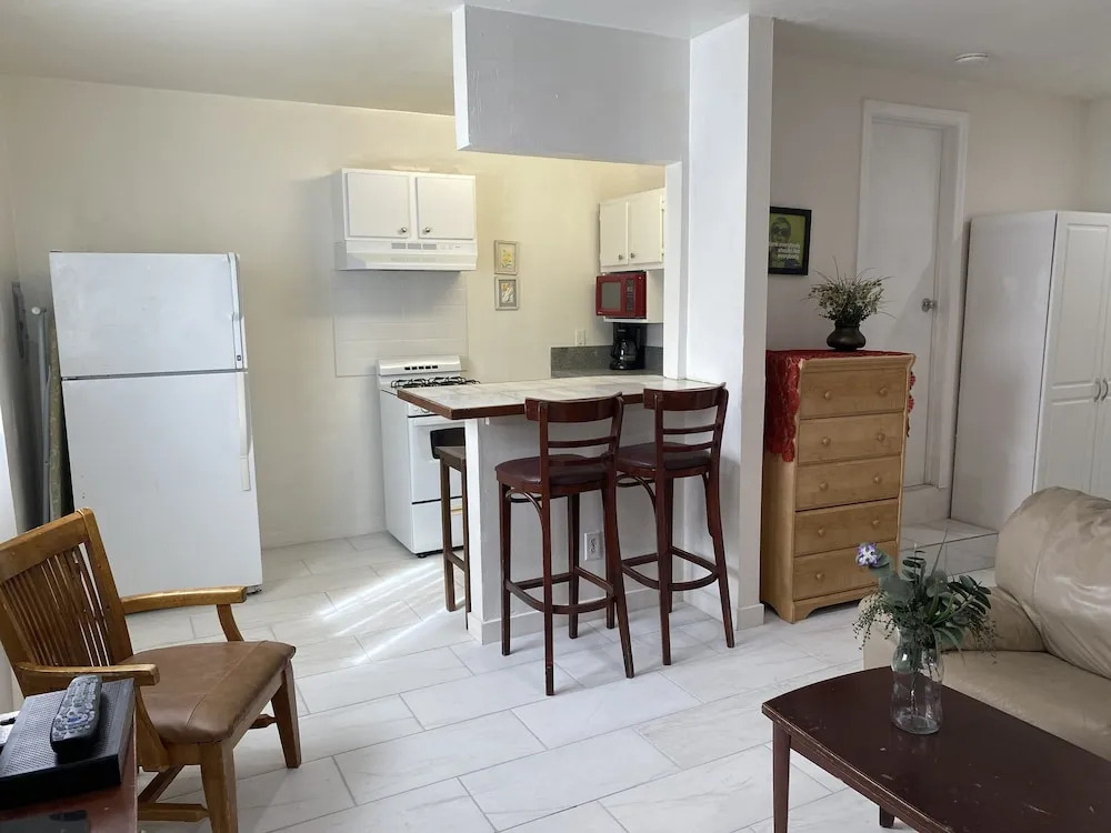 Comfy Private Unit in LA