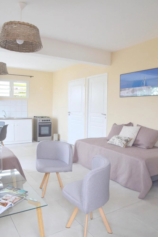 Studio in Saint-Gilles Les Bains, with Wonderful Sea View, Enclosed Garden And Wifi - 500 M From the Beach