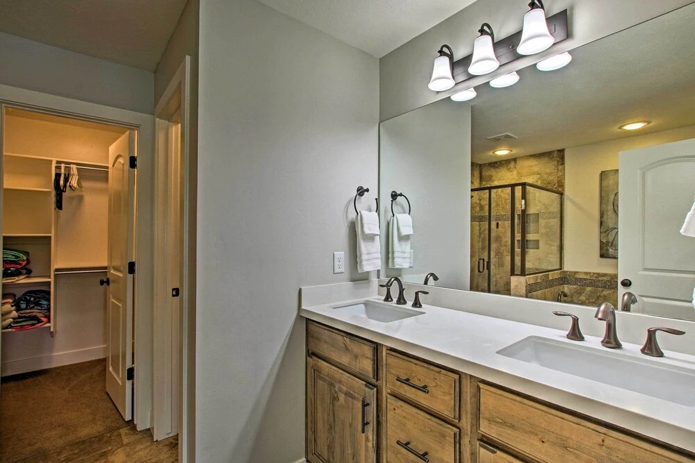 Edgewater Townhome ~ 7 Mi to Snowbasin Resort
