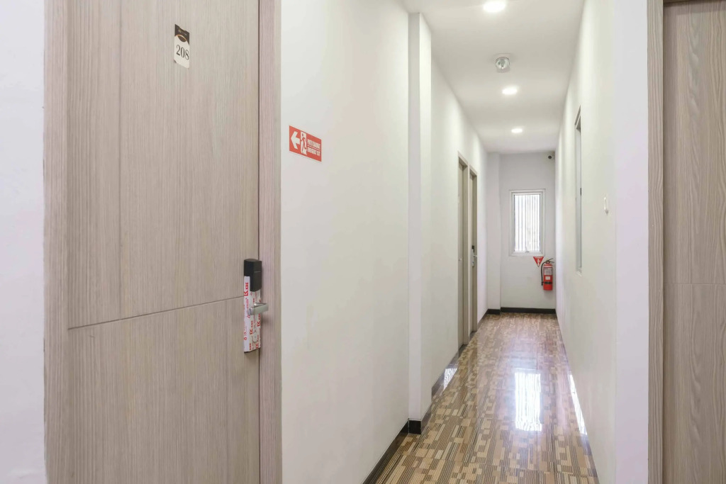 RedDoorz Plus @ Kemayoran 2
