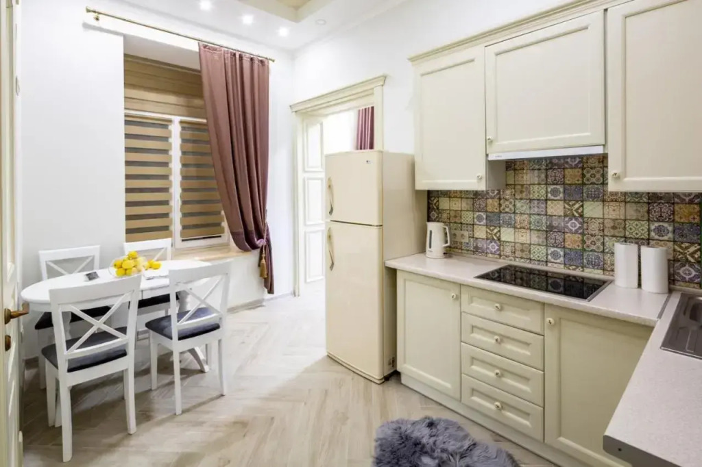 Avangard Sholom Aleichem* Apartment