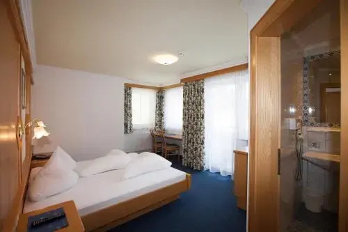 SCHMID Rooms & Apartments