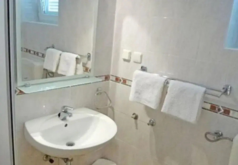 Vlado - 300 m From Pebble Beach - SA6