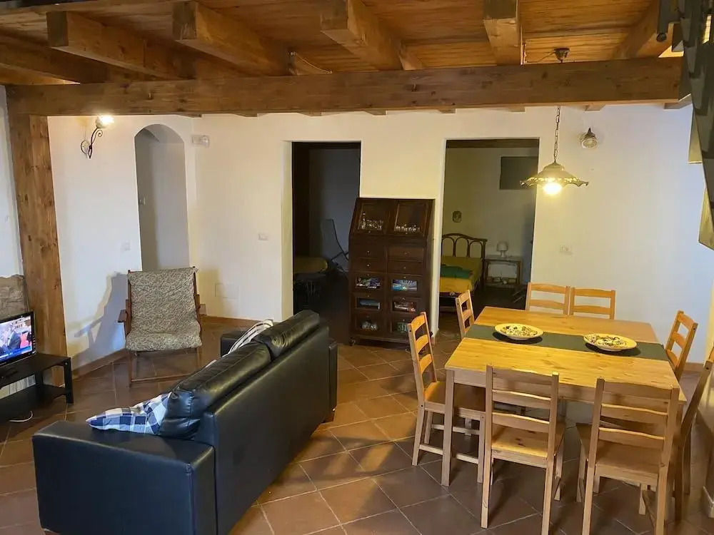 Villa with pool and panoramic surroundings