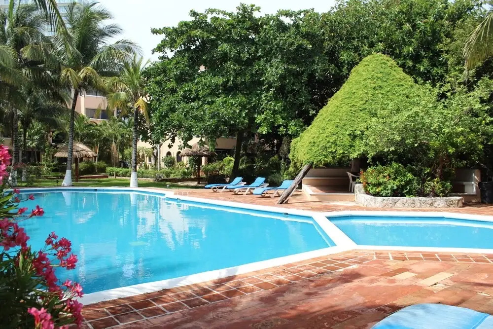 Lovely Luxury Home Near the Beach, 10 ppl