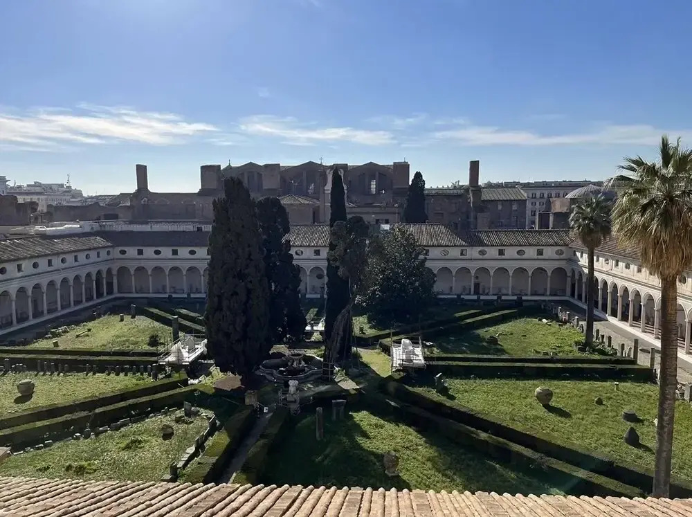 Camere con vista sul Chiostro Di Michelangelo