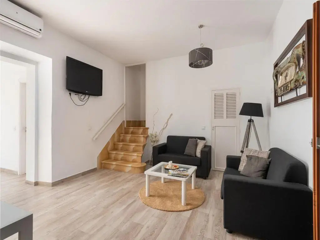 Can Miquel Porro - House for 8 People in Llubi