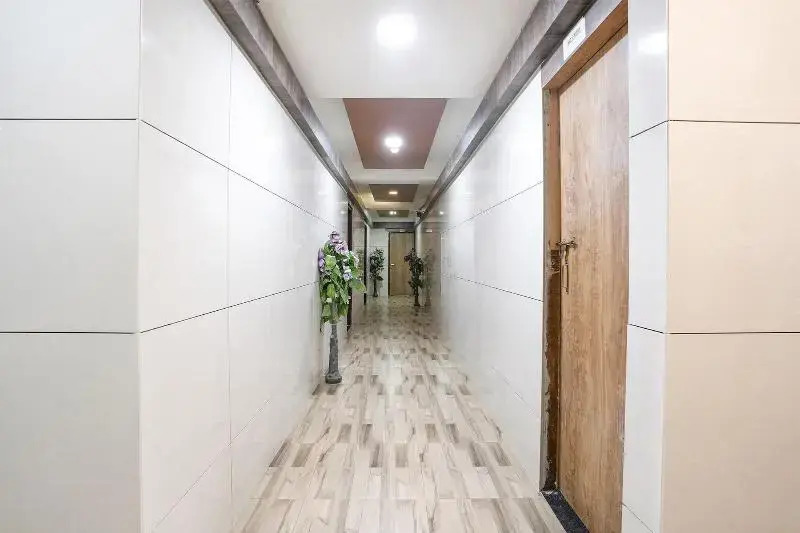 Fabhotel Galaxy I