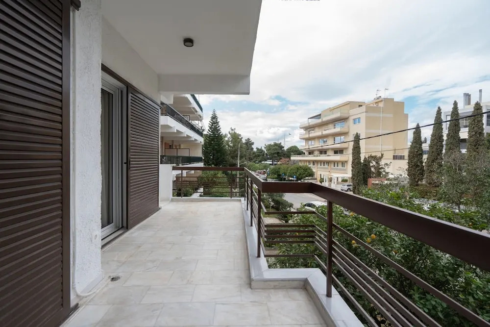 LIV - Seaside Getaway in Glyfada