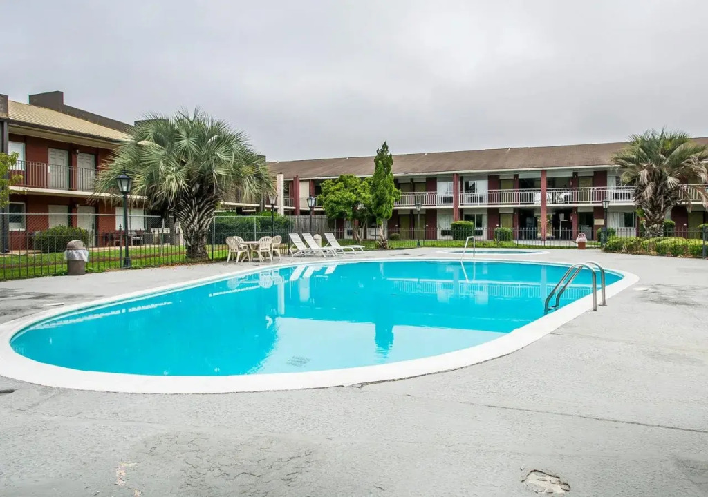 Days Inn by Wyndham Dothan
