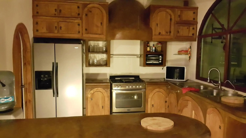 CASA PRIVADA CON ALBERCA VOLADA