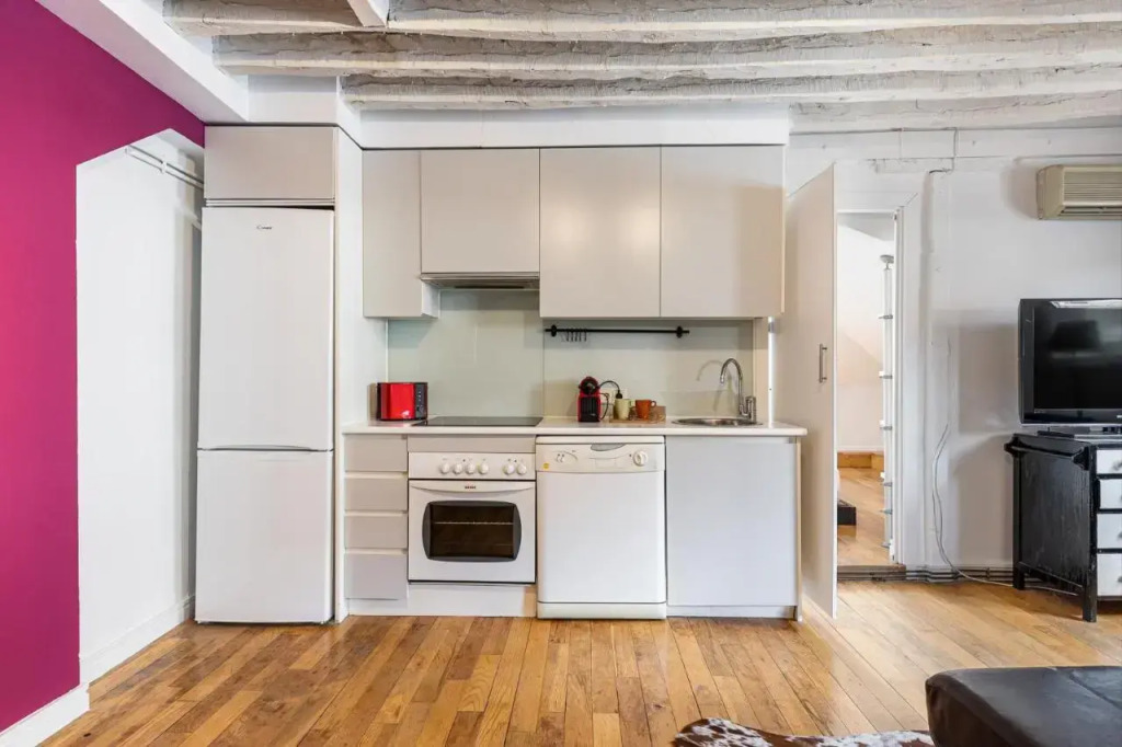 BNBHolder Charming Duplex Attic SOL
