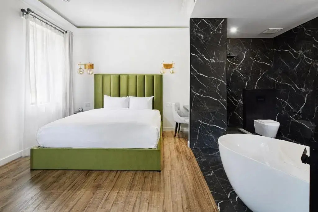 Mount Alverno Luxury Resorts