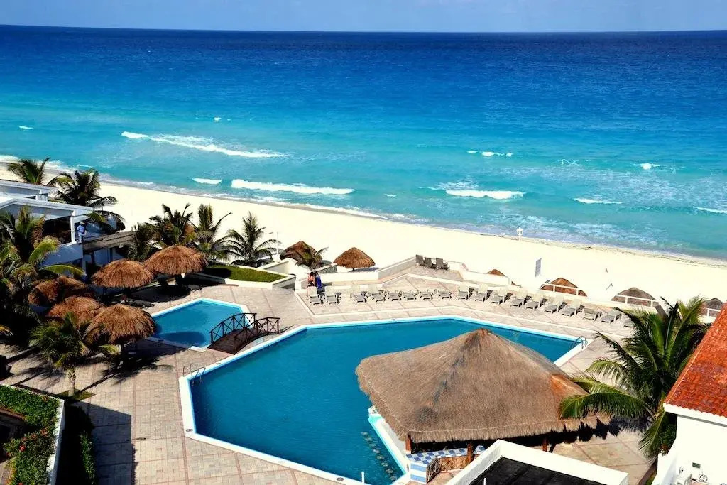Suites Brisas Cancun