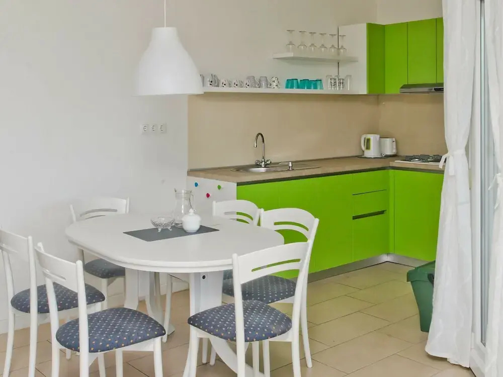 Spacious Apartment With Covered Terrace & Sea View