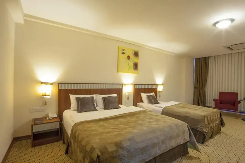 Noble Hotel