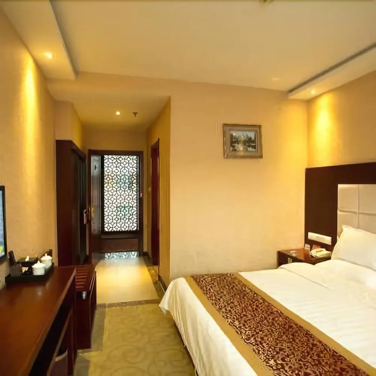 Yofo Hotel