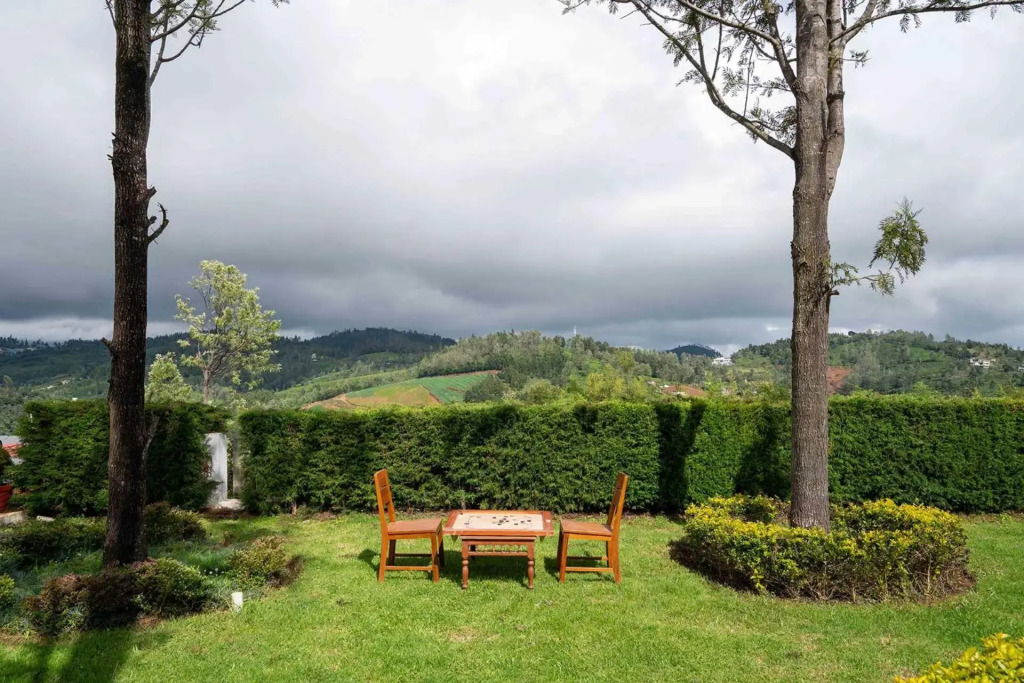 StayVista at Casa Pinnacle - Pet Friendly Home with Lawn