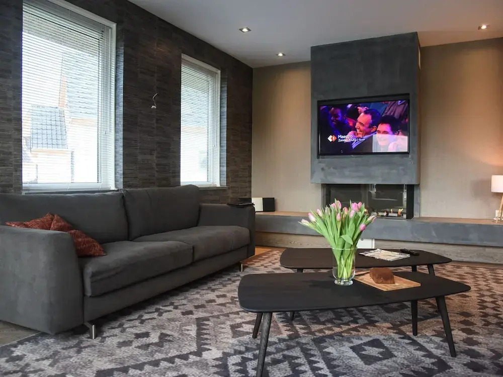 Luxury villa with 3 bathrooms, not far from the sea on Texel