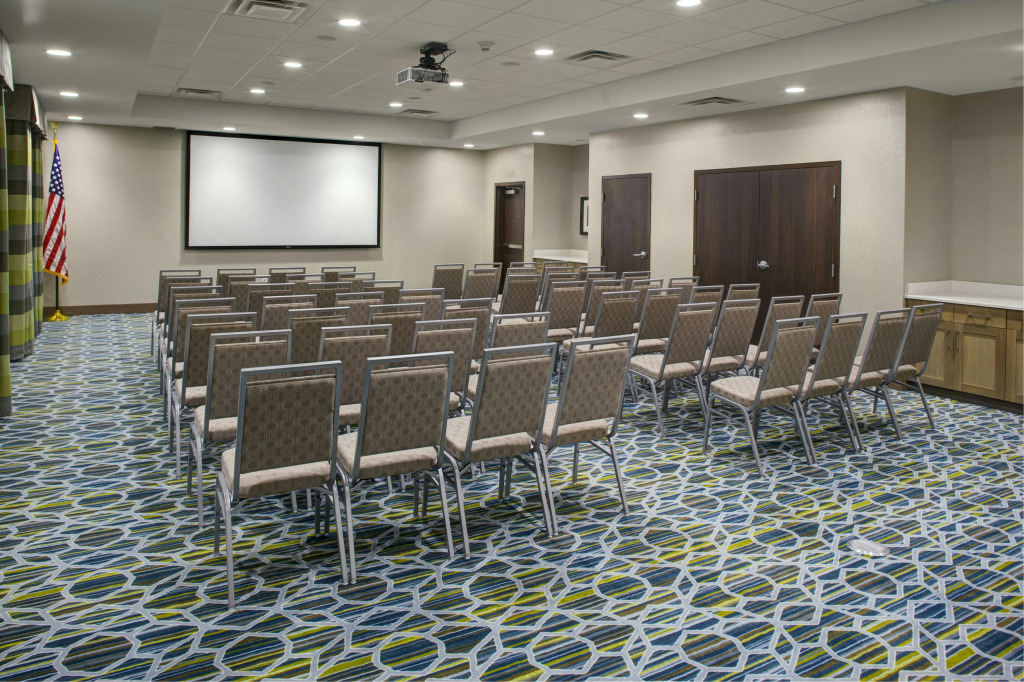 Hampton Inn & Suites Syracuse North Airport Area