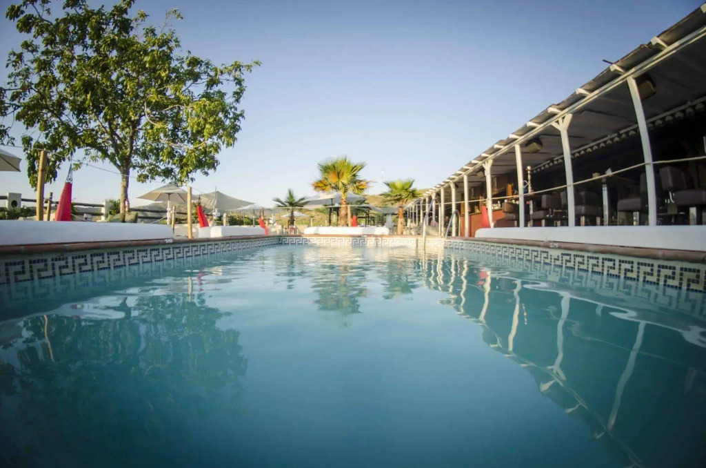 Fuente del Lobo Glamping & Bungalows