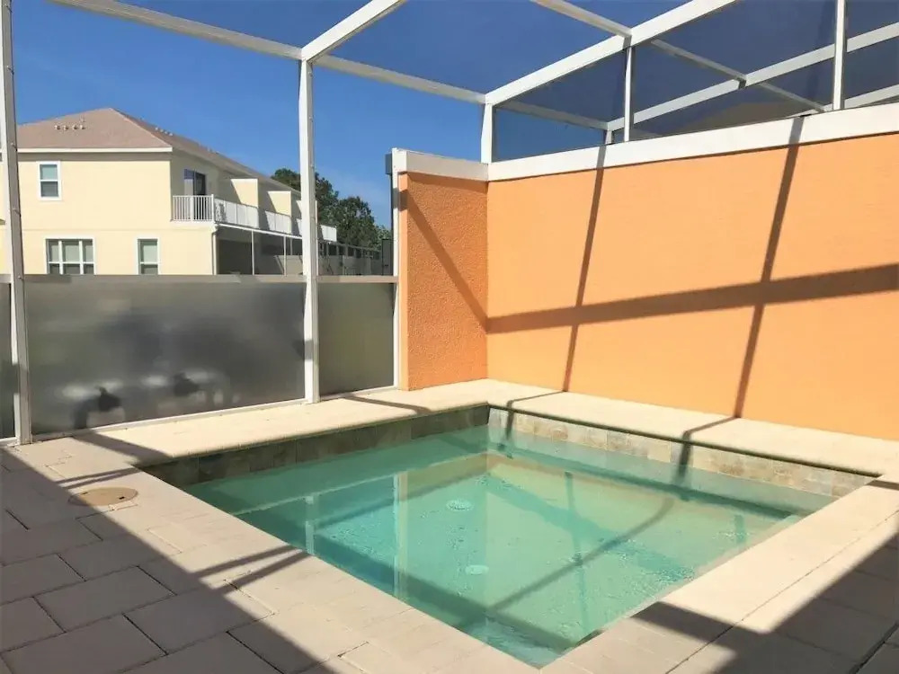 ACO FAMILY – 3 bd with pool (1712)