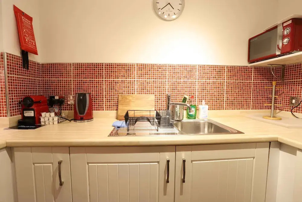 Fiveways City View Apartment