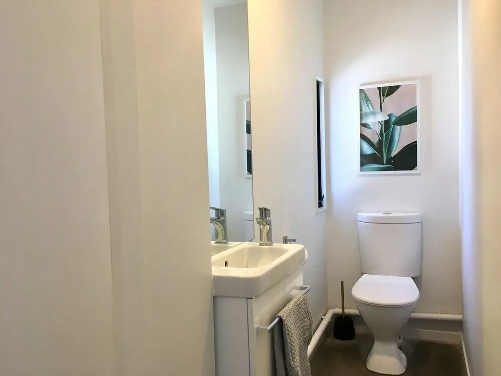 Number 1 - Chic Inner City Rooms