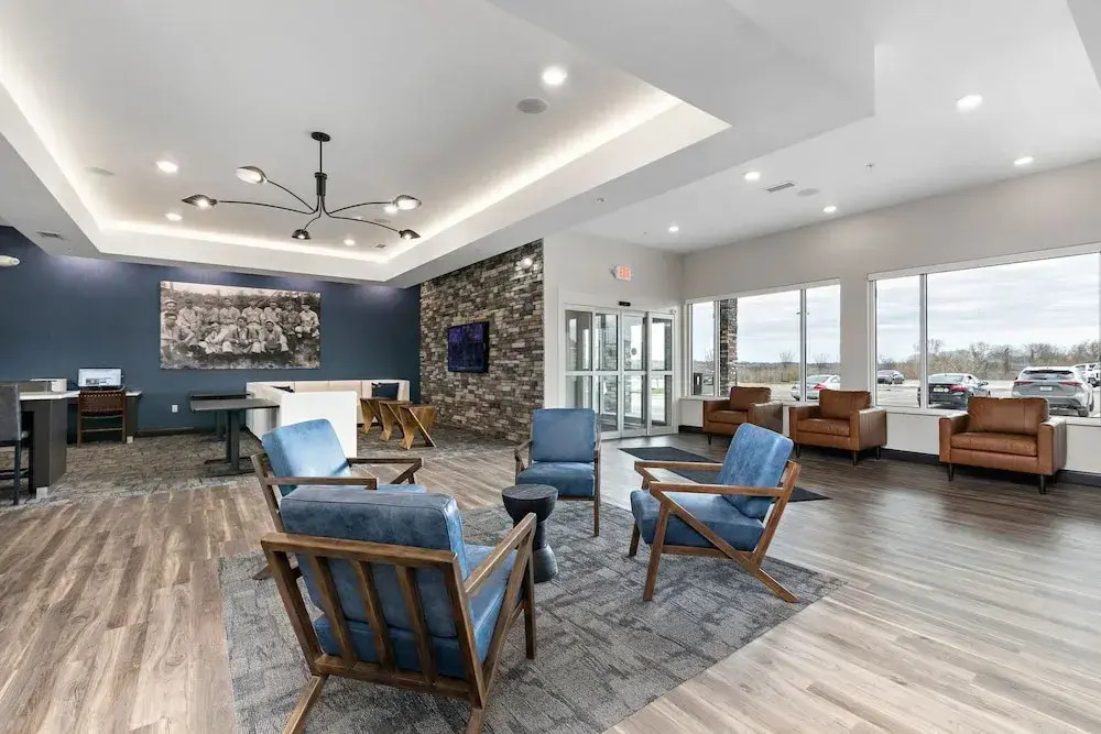 Holiday Inn Express Kansas City North - Parkville by IHG
