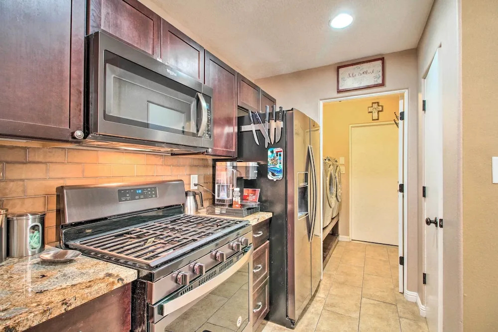 Albuquerque Vacation Home Rental with Hot Tub